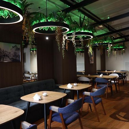 Graphica Tbilisi Hotel מראה חיצוני תמונה